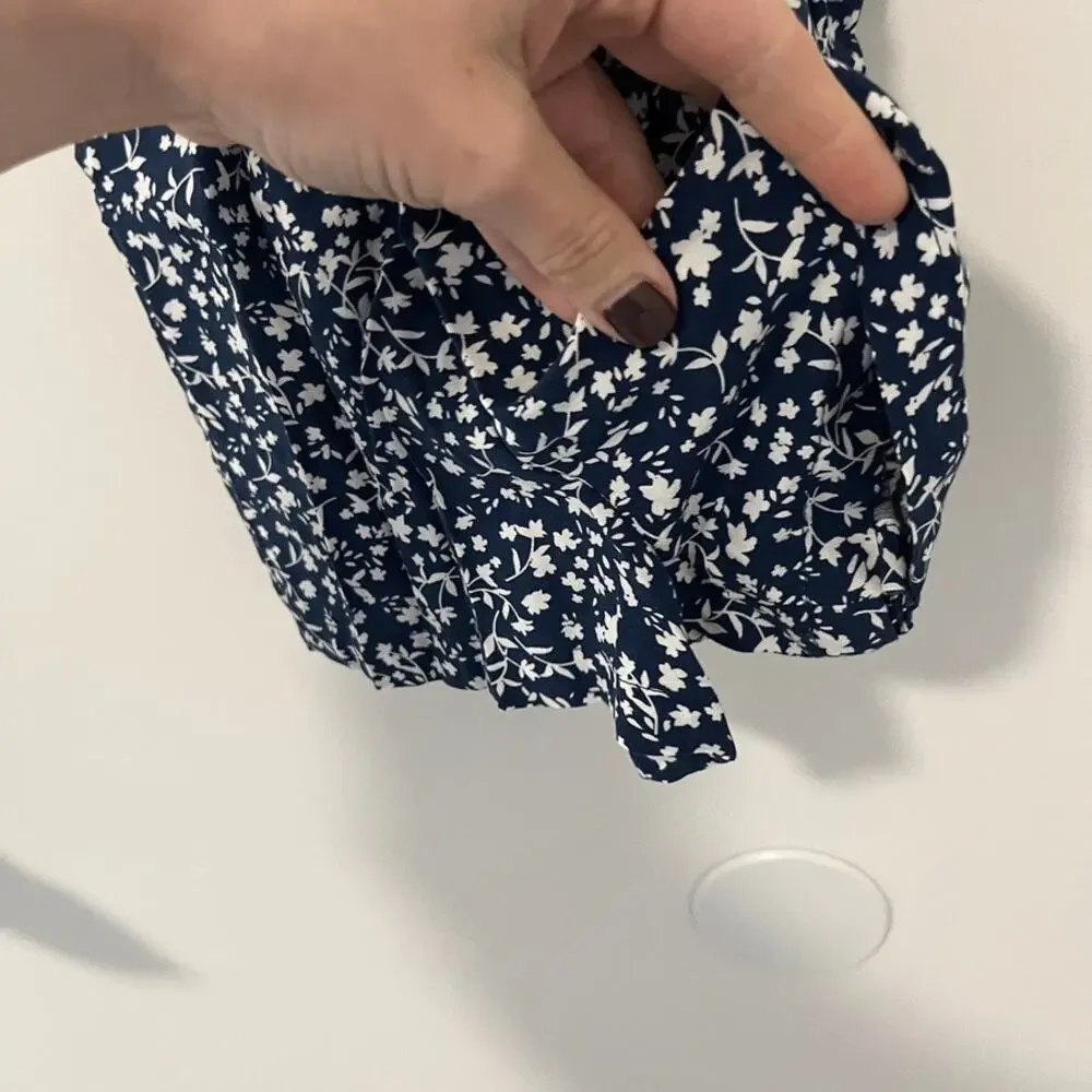 Old Navy Girl's Blue & White Flora Print Smocked Romper Size Small